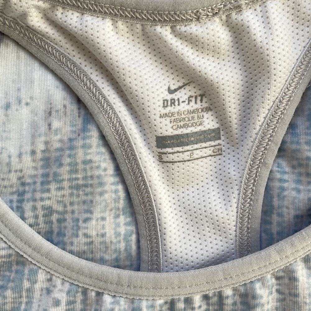 Nike Workout Racerback Top - Picture 3 of 4